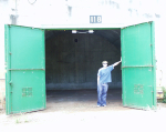 625lockers010.JPG (473 K)