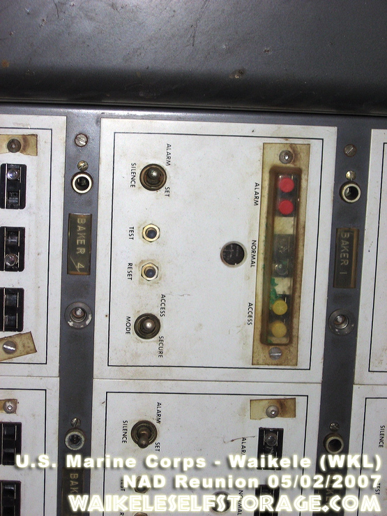 alarm-panel-with-lights.jpg